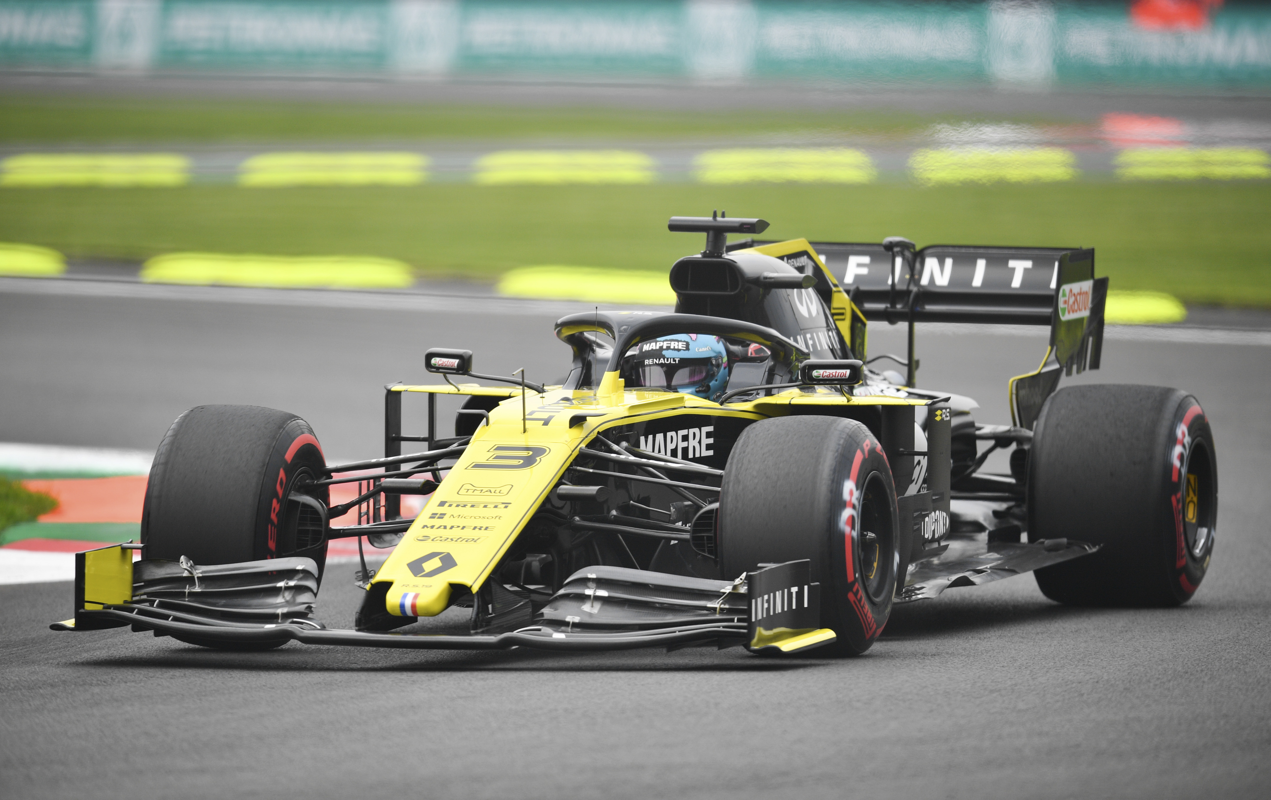 开云平台-雷诺车队翻盘阿斯顿马丁，维斯塔潘状态火热